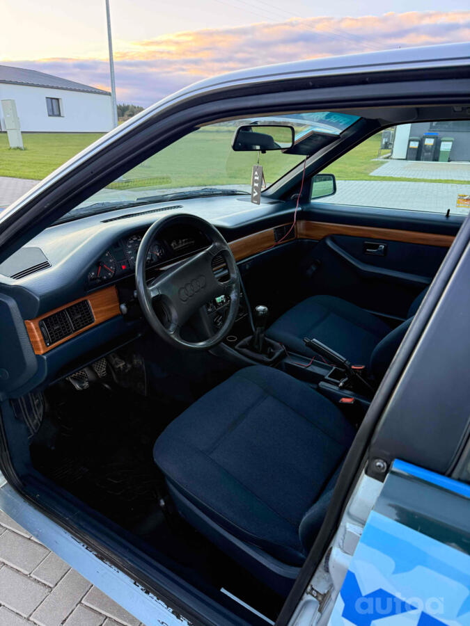 Audi 100