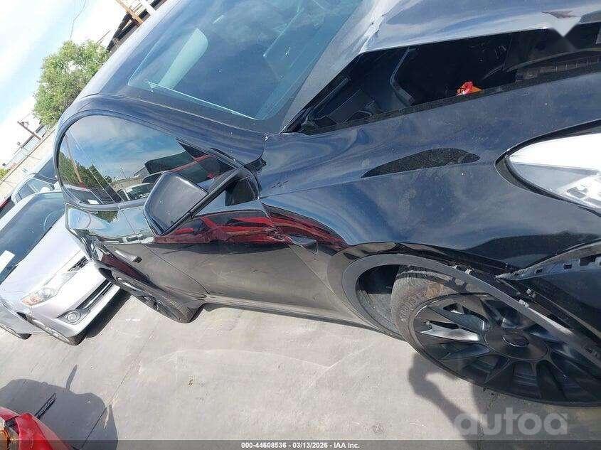 Tesla Model Y 1 generation Crossover