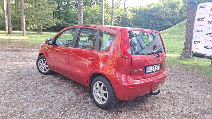 Nissan Note E11 Hatchback