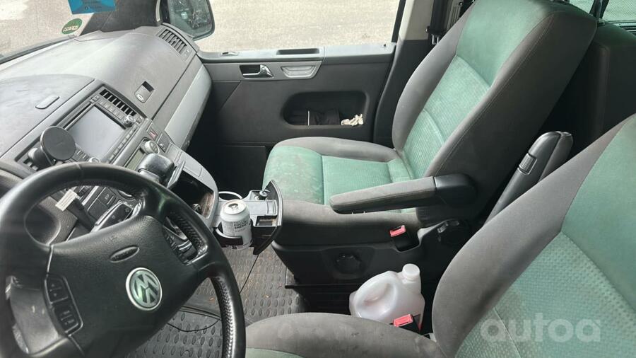 Volkswagen Multivan T5 Minivan