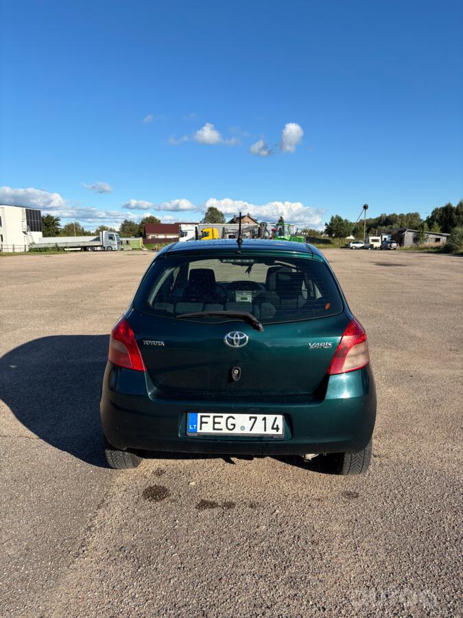 Toyota Yaris 2 generation