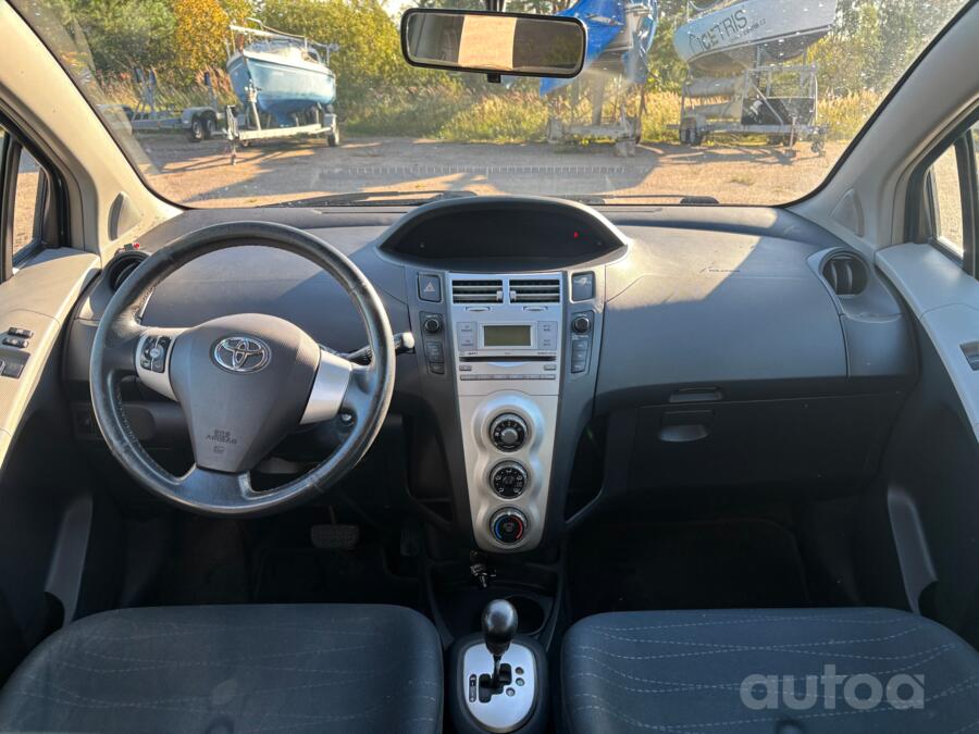 Toyota Yaris 2 generation
