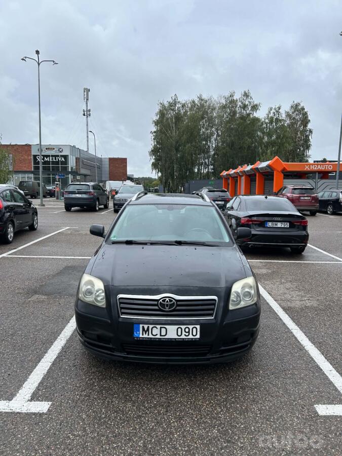 Toyota Avensis 2 generation wagon