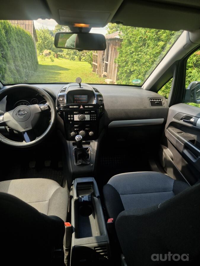 Opel Zafira B Minivan 5-doors