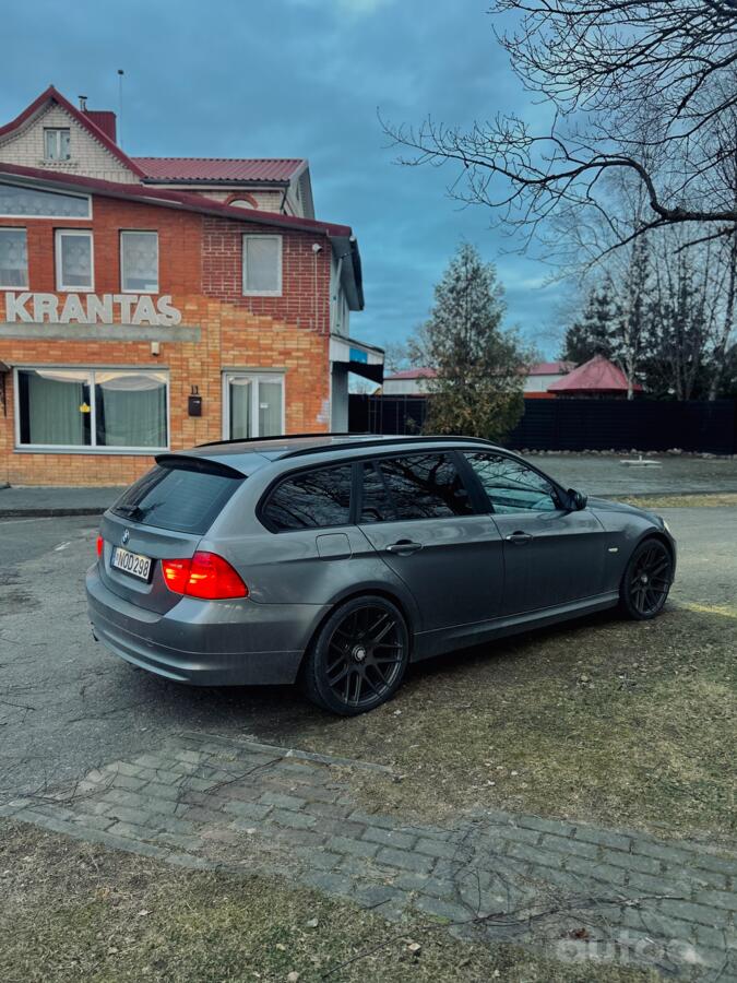 BMW 320 2013