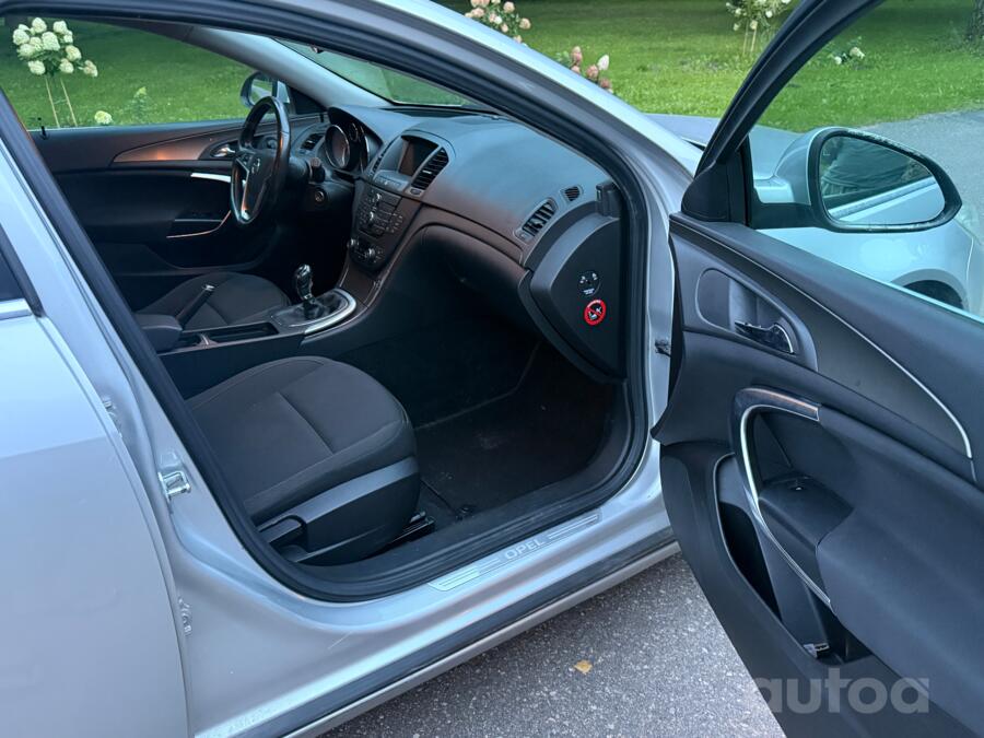 Opel Insignia A Sports Tourer wagon 5-doors