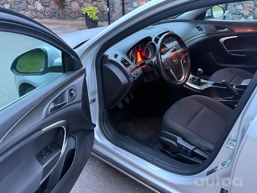 Opel Insignia A Sports Tourer wagon 5-doors