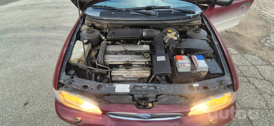 Ford Mondeo 1 generation Sedan