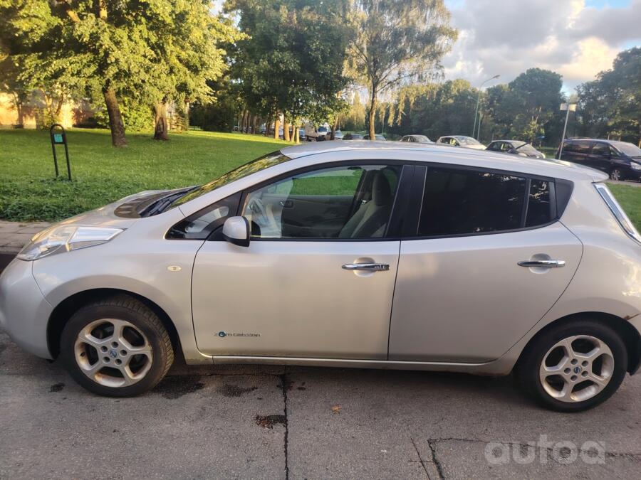Nissan Leaf 1 generation Hatchback