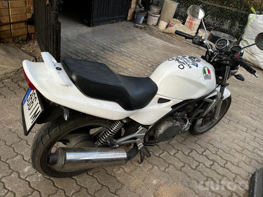Kawasaki ER 5