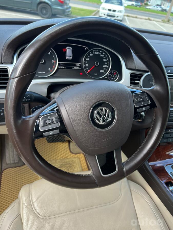 Volkswagen Touareg 2 generation [restyling] Crossover