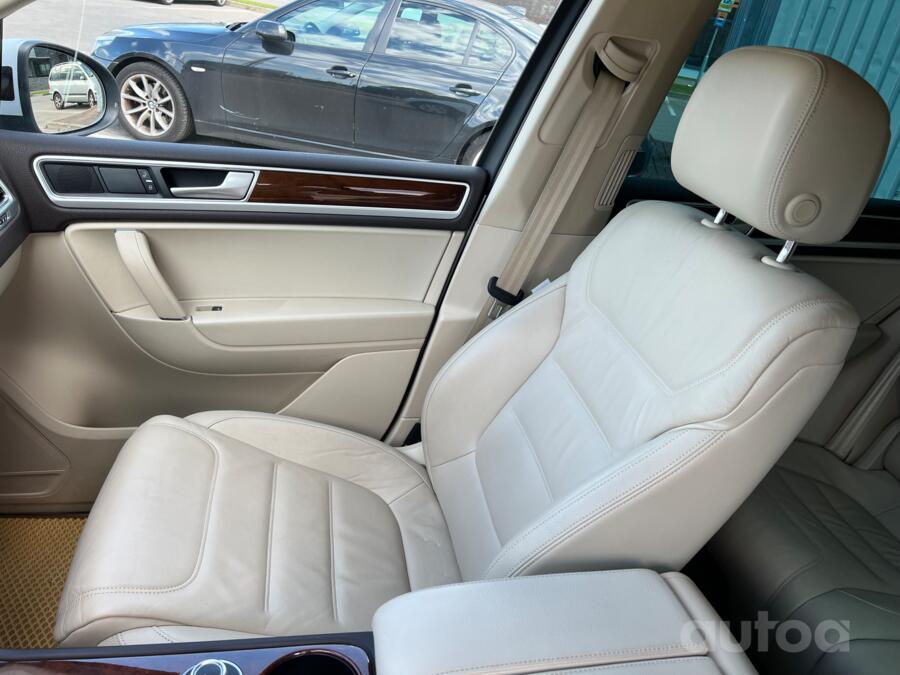 Volkswagen Touareg 2 generation [restyling] Crossover