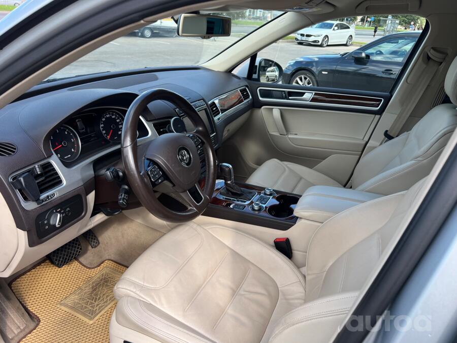 Volkswagen Touareg 2 generation [restyling] Crossover