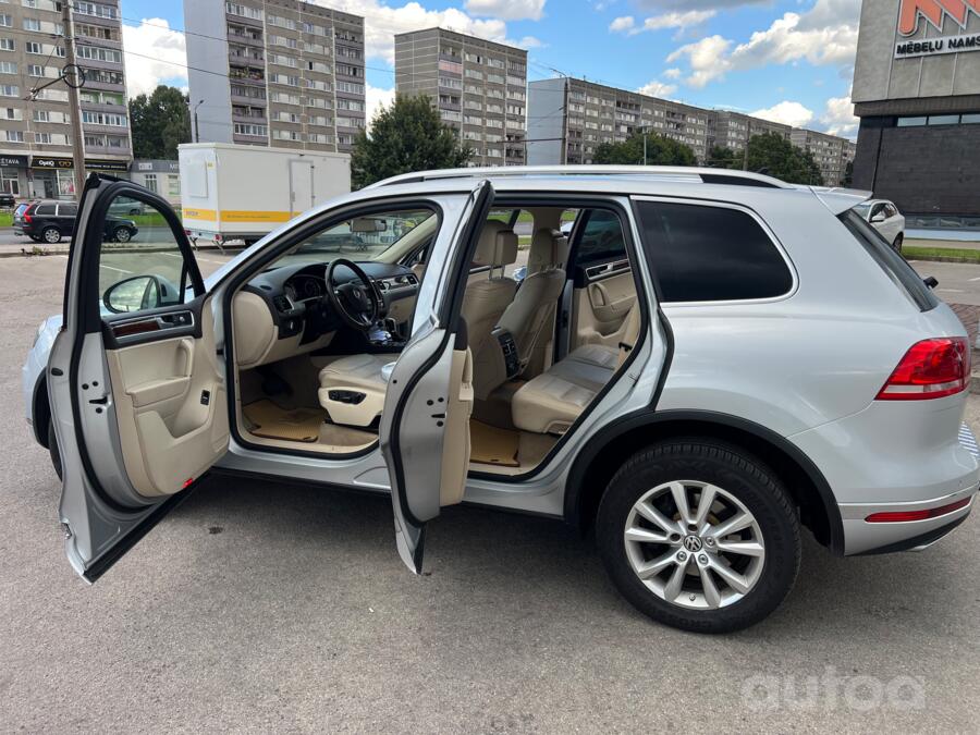 Volkswagen Touareg 2 generation [restyling] Crossover