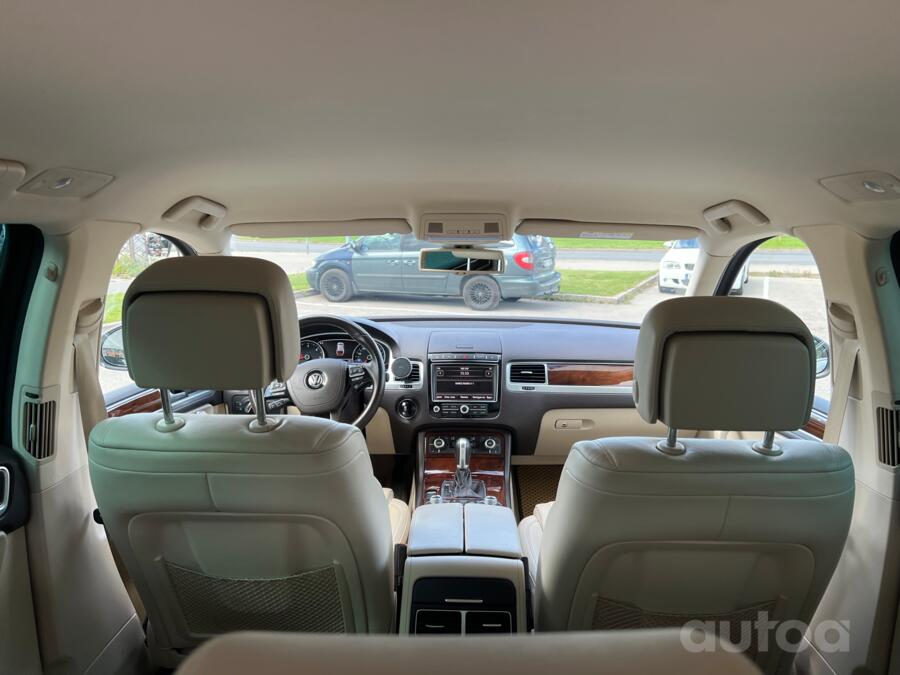 Volkswagen Touareg 2 generation [restyling] Crossover