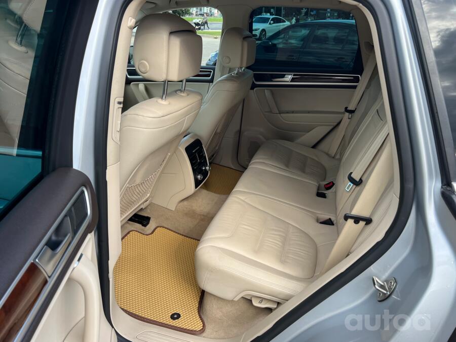 Volkswagen Touareg 2 generation [restyling] Crossover