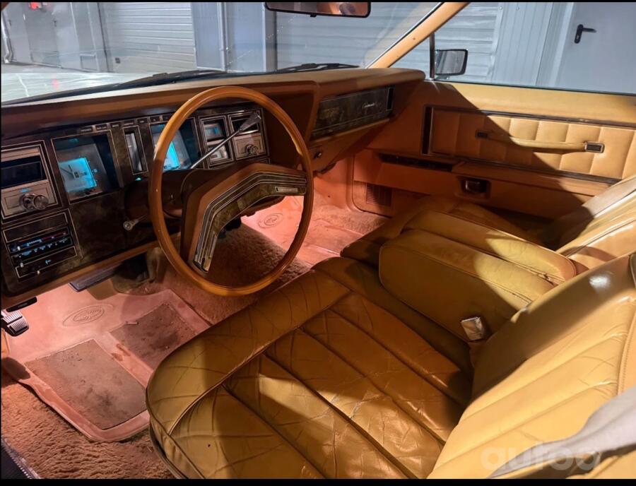 Lincoln Continental 5 generation