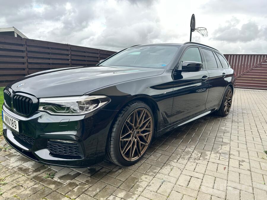 BMW 5 Series G30 Touring wagon