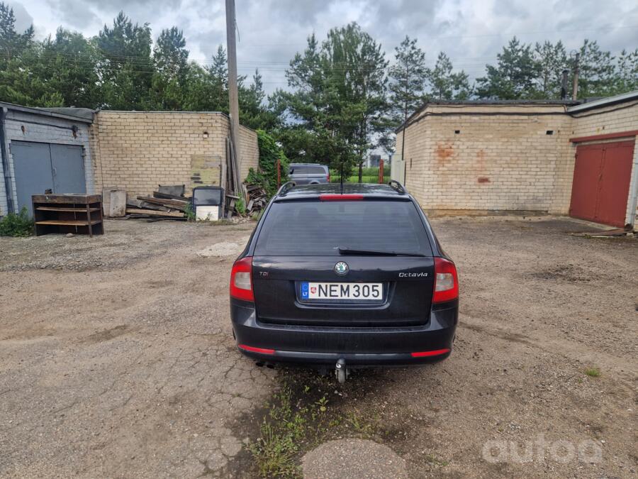 Skoda Octavia 2 generation [restyling] Combi wagon 5-doors