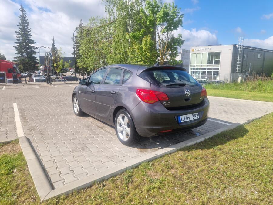 Opel Astra J [restyling] Hatchback 5-doors