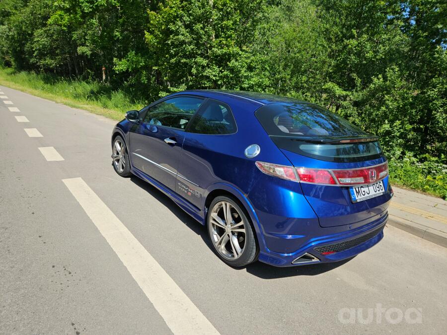 Honda Civic 8 generation [restyling] Type-S hatchback 3-doors