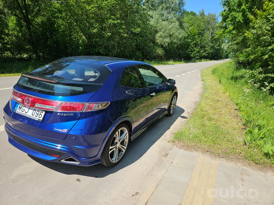 Honda Civic 8 generation [restyling] Type-S hatchback 3-doors