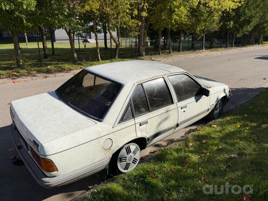 Opel Rekord E Sedan 4-doors