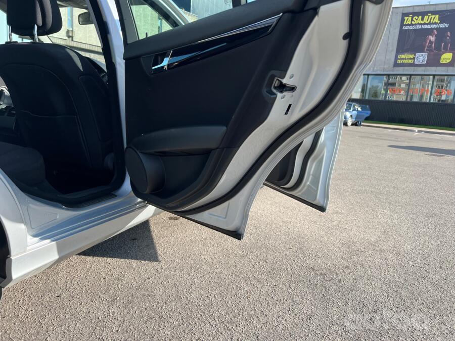 Mercedes-Benz C-Class W204/S204 wagon 5-doors