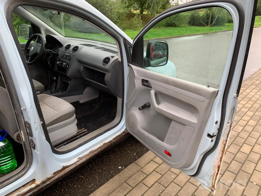Volkswagen Caddy 3 generation Minivan 4-doors