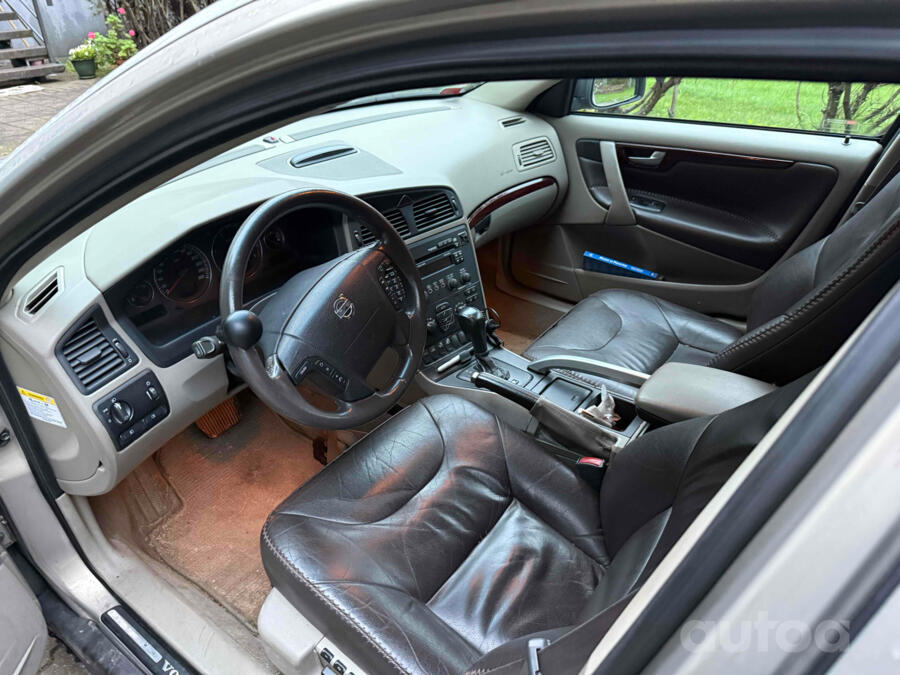 Volvo XC70
