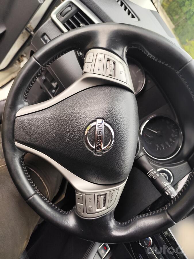 Nissan Qashqai 2 generation Crossover