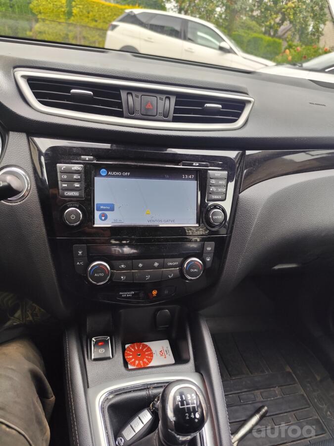Nissan Qashqai 2 generation Crossover