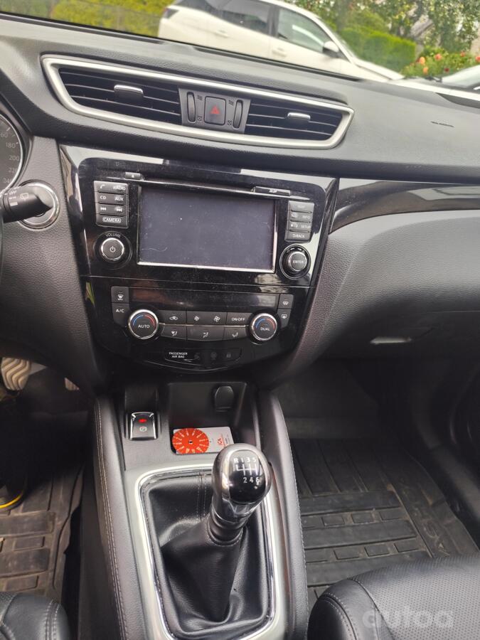 Nissan Qashqai 2 generation Crossover
