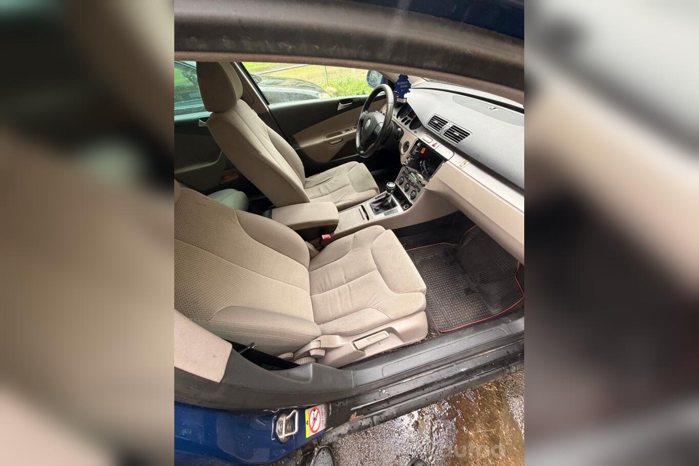 Volkswagen Passat B6 wagon 5-doors