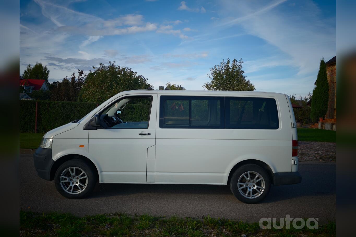 Volkswagen Transporter T5 Minivan 4-doors