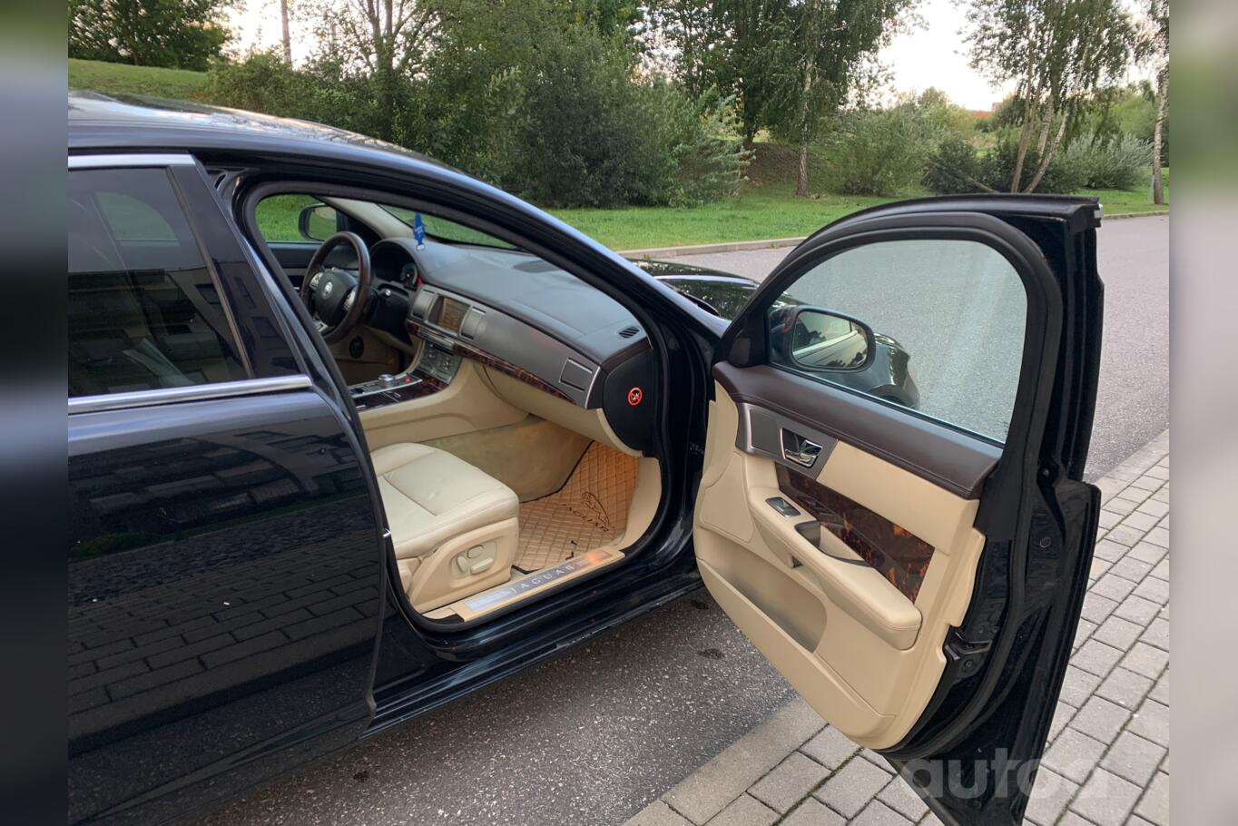 Jaguar XF X250 Sedan 4-doors