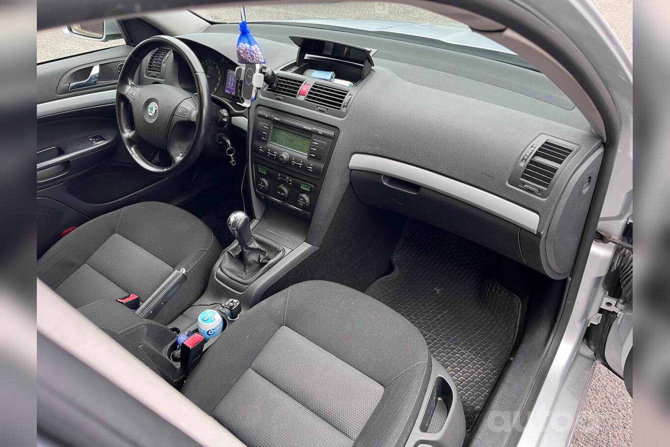 Skoda Octavia 2 generation Combi wagon 5-doors