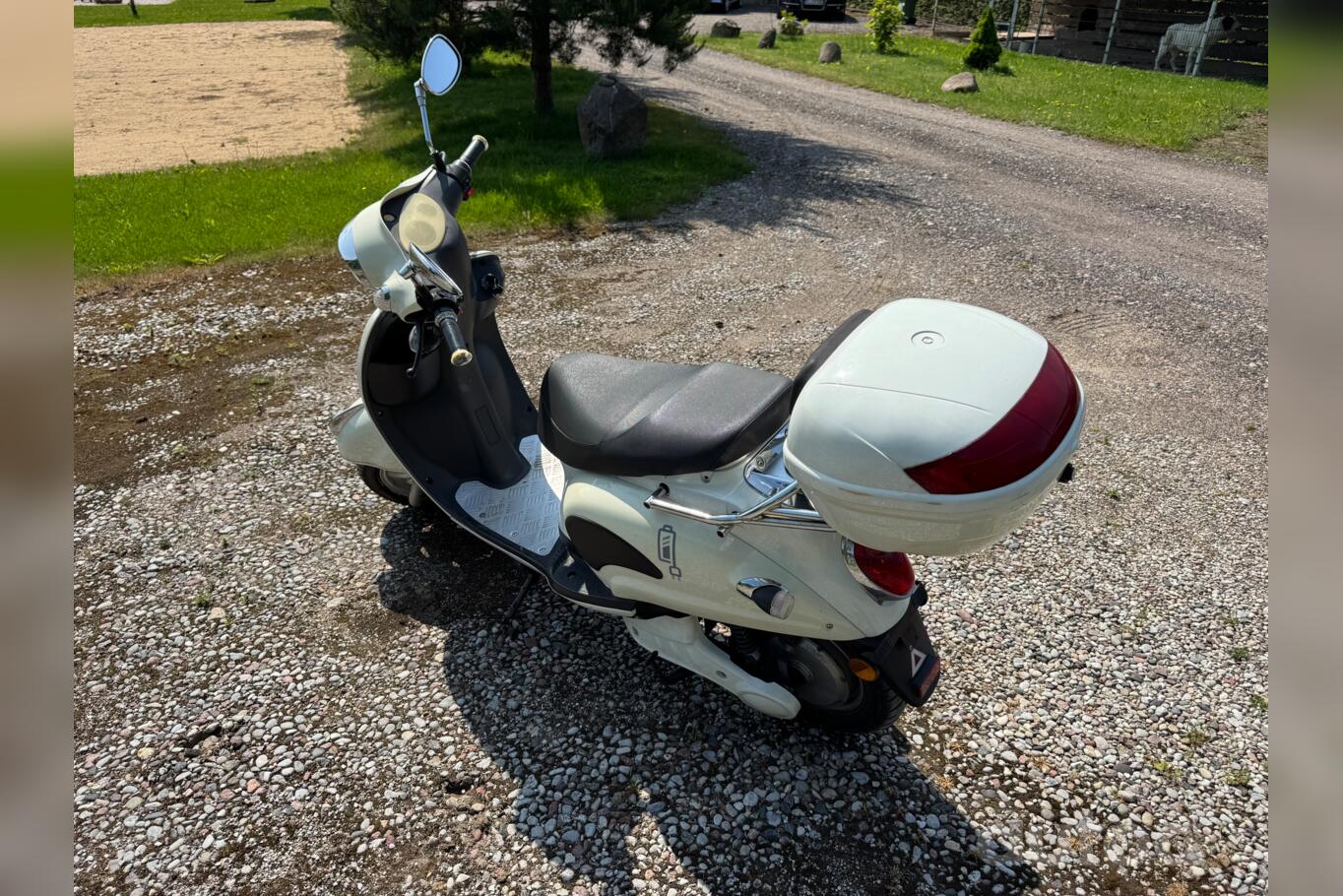 Vespa LX