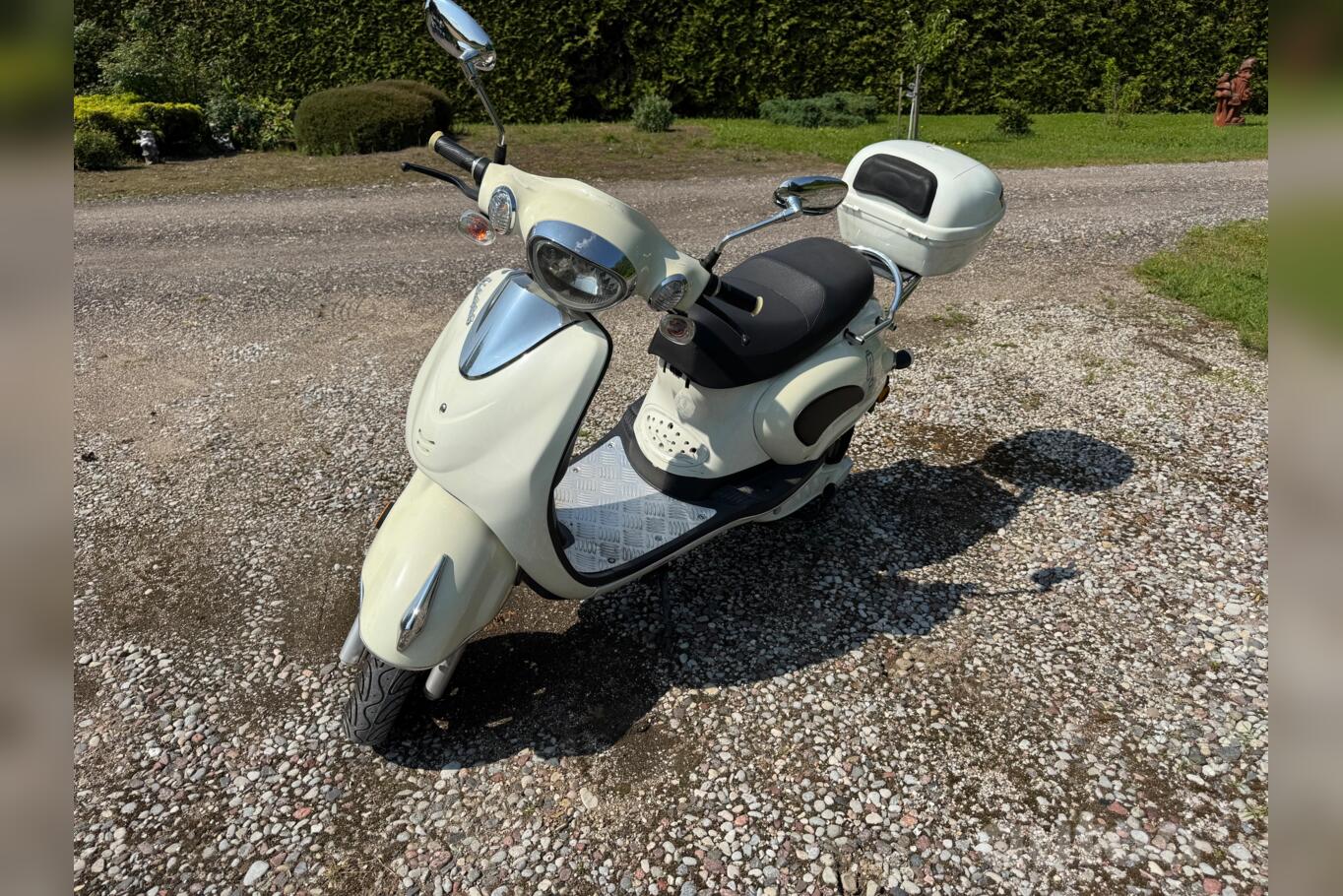 Vespa LX