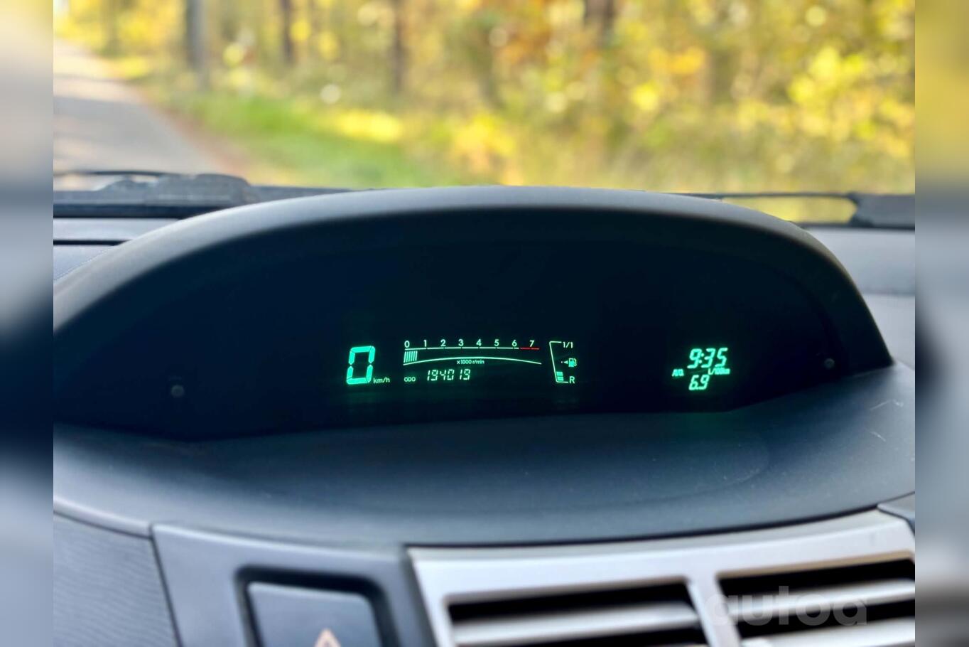 Toyota Yaris 2 generation