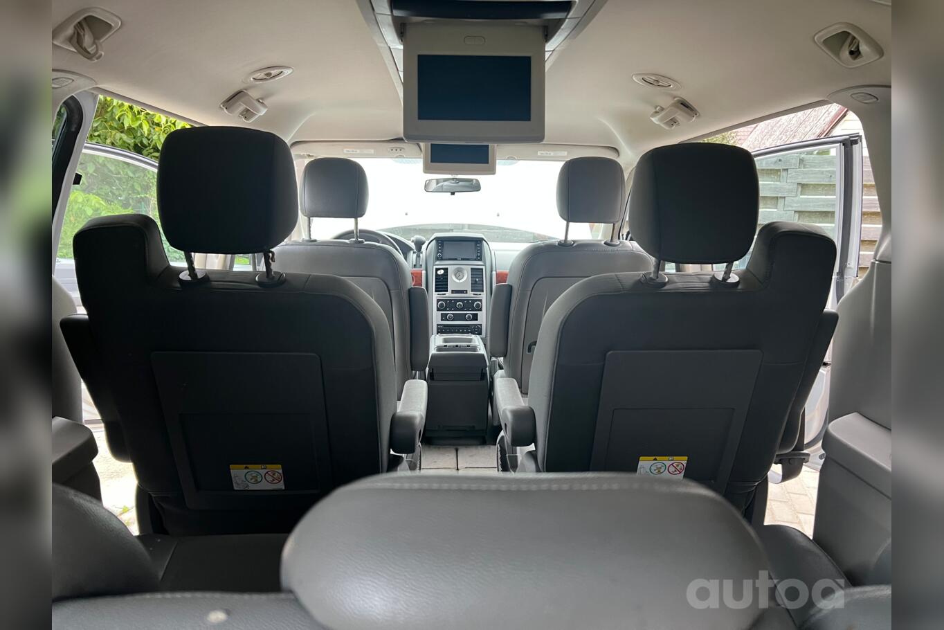 Chrysler Town & Country 5 generation