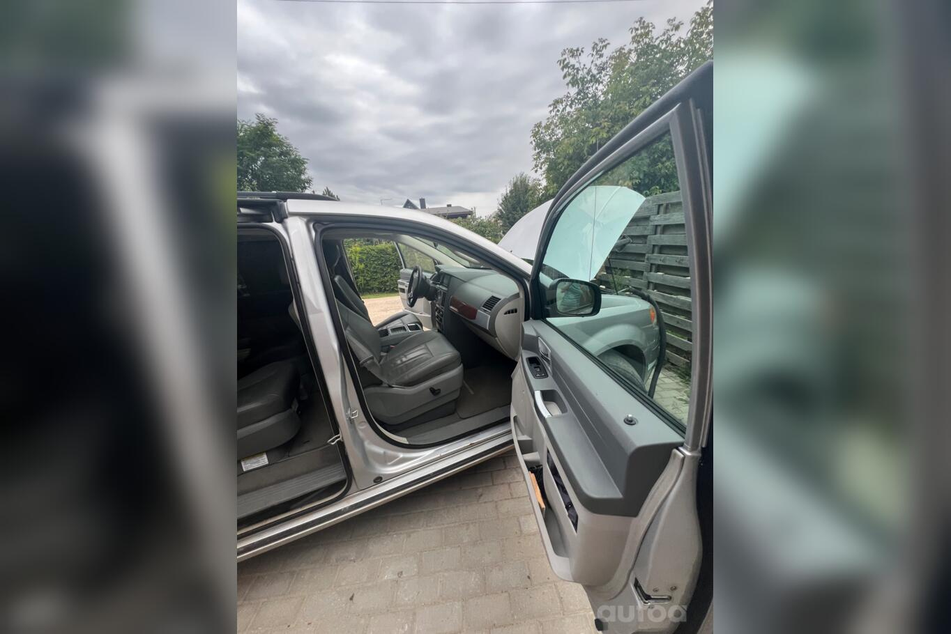 Chrysler Town & Country 5 generation