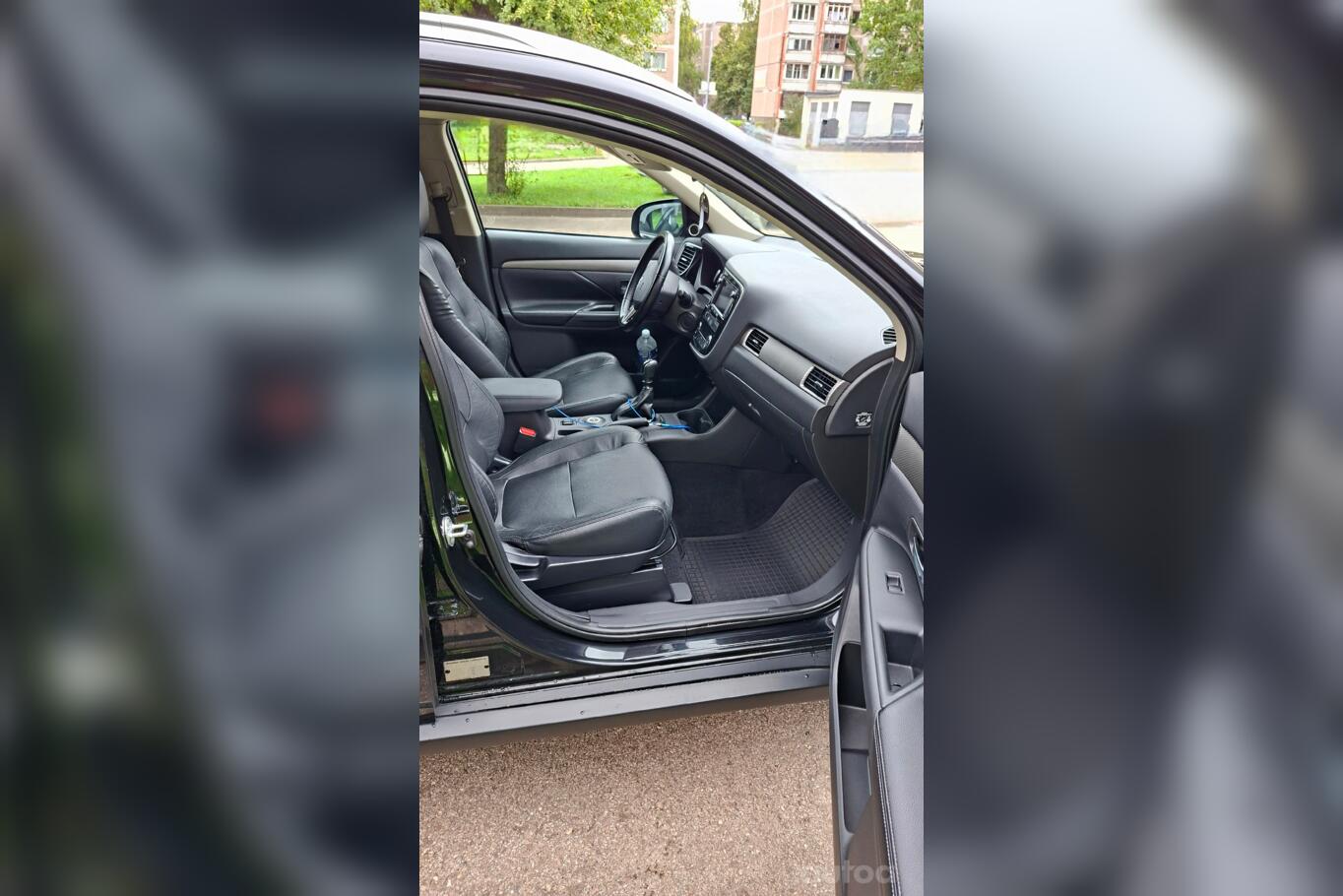 Mitsubishi Outlander 3 generation [2th restyling] Crossover