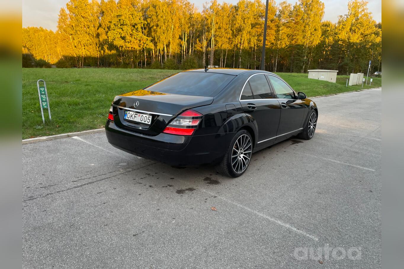 Mercedes-Benz S-Class W221 Sedan