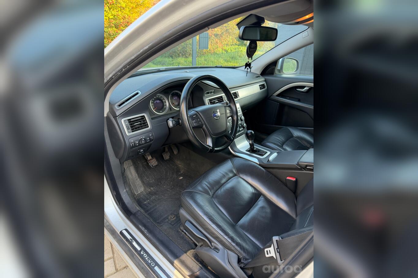 Volvo V70 3 generation wagon