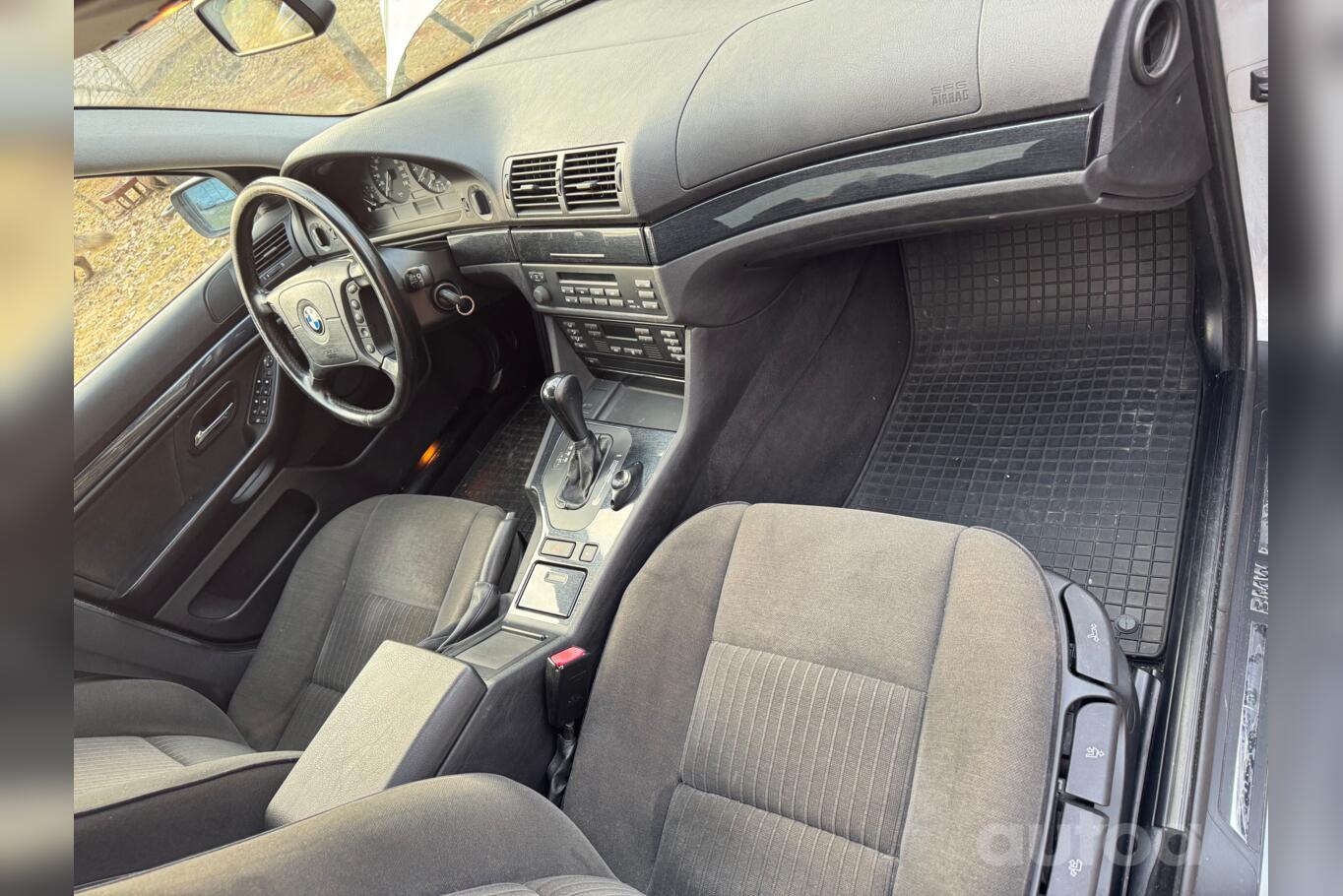 BMW 523 2006
