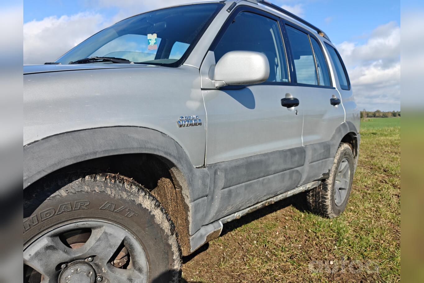 Suzuki Grand Vitara FT SUV outdoor
