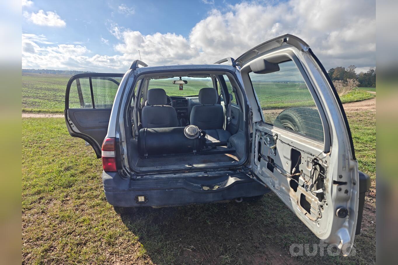 Suzuki Grand Vitara FT SUV outdoor