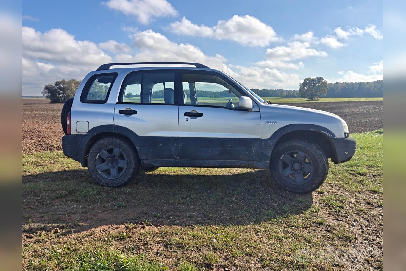 Suzuki Grand Vitara FT SUV outdoor