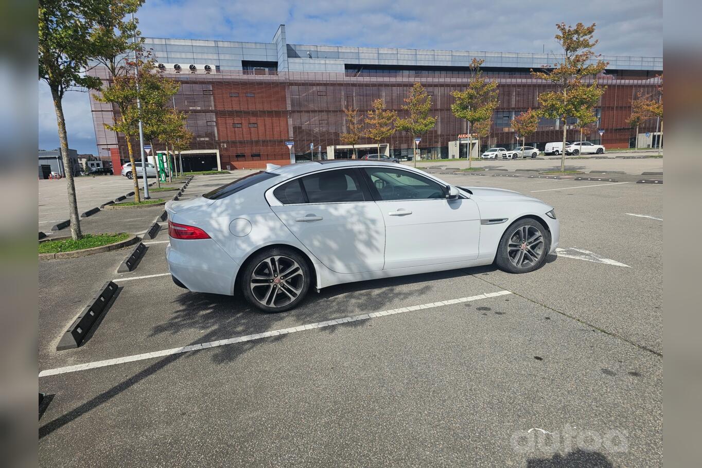 Jaguar XE 1 generation